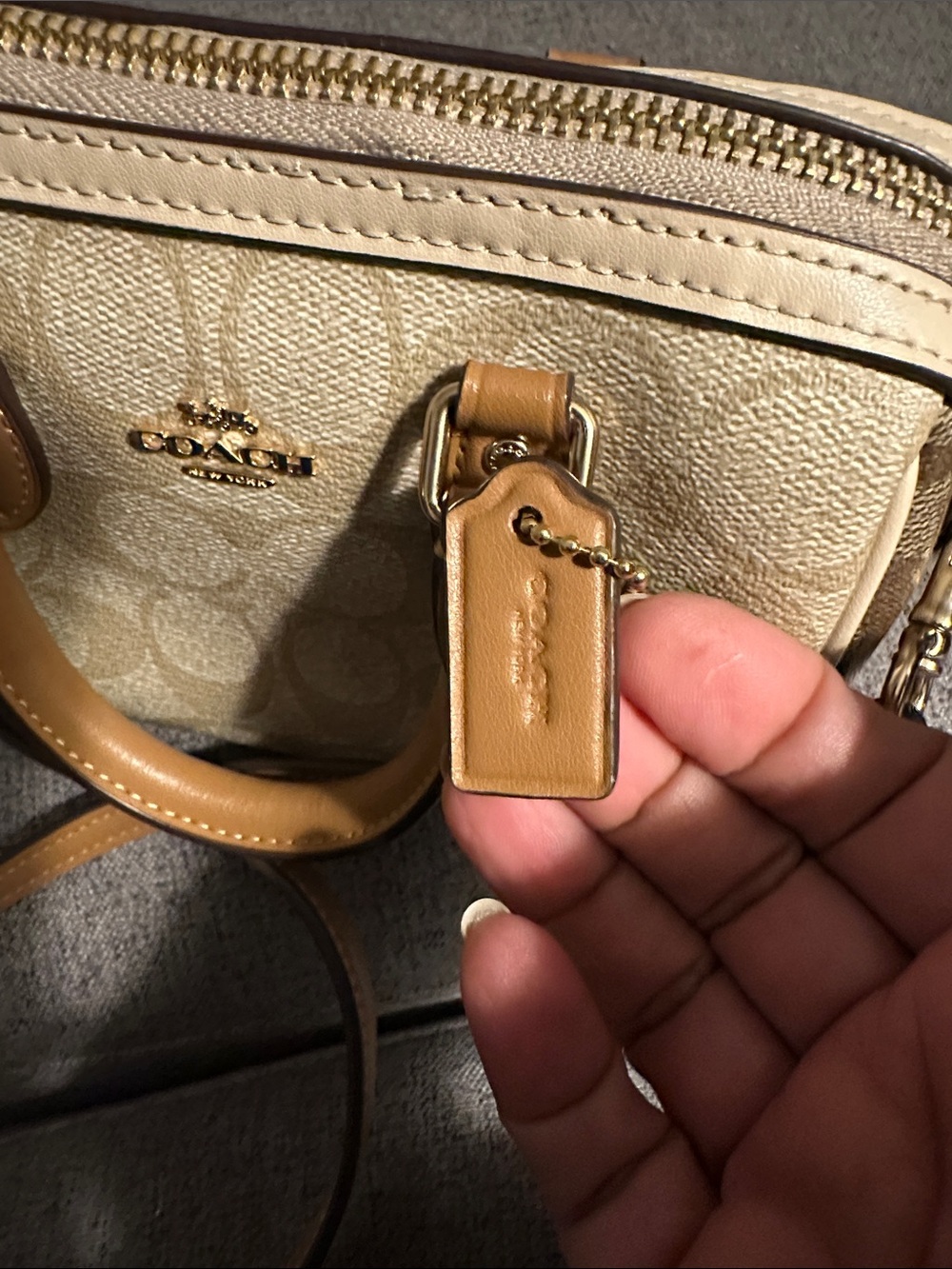Coach Mini Please read comments - Picture 6 of 12